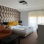 Bed & Breakfast Panzio Balatonlelle