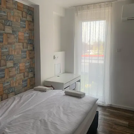 Bed & Breakfast Panzio Balatonlelle