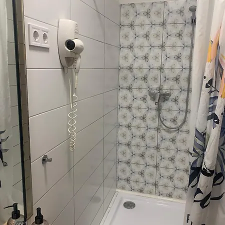 Panzio 住宿加早餐酒店 *