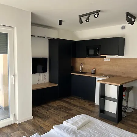 Panzio Bed & Breakfast *