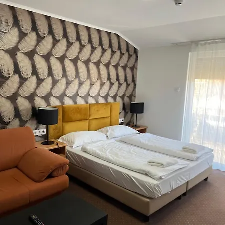 Panzio Bed & Breakfast Balatonlelle