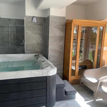 Panzio Bed & Breakfast *