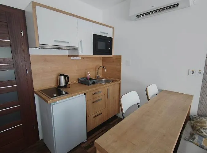 Panzio * Balatonlelle