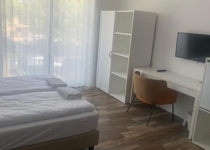 Panzio Bed & Breakfast *