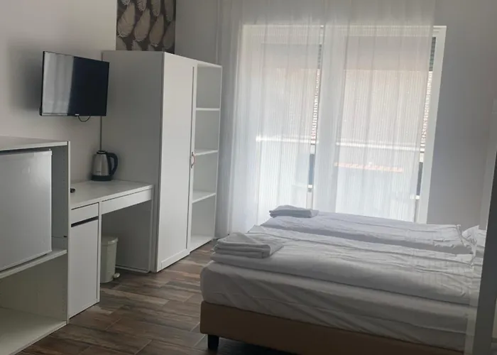 Panzio * Balatonlelle