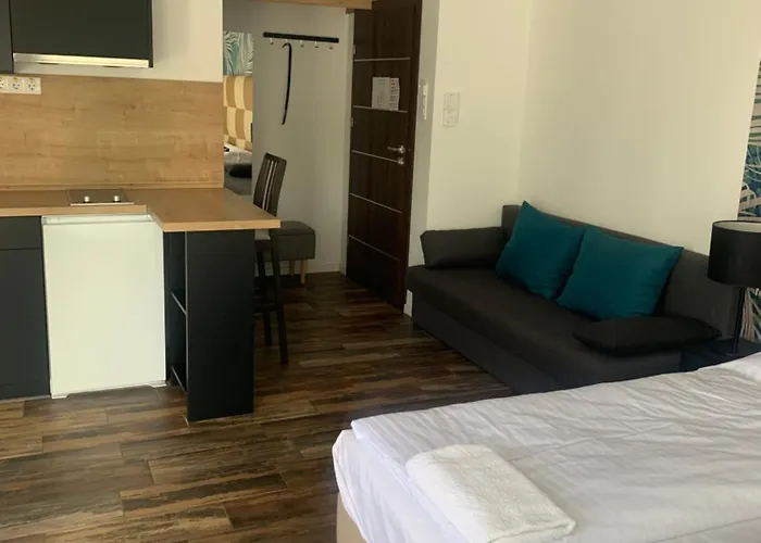 Panzio Bed and Breakfast Balatonlelle