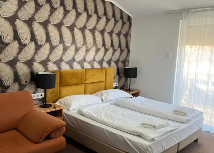 Panzio Bed & Breakfast Balatonlelle