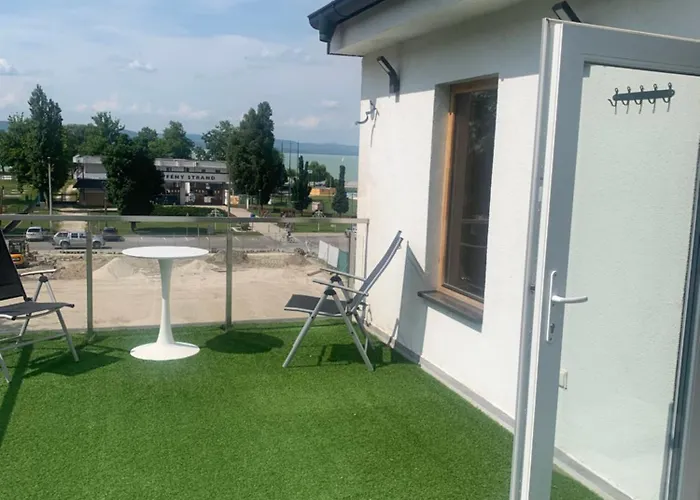 Bed & Breakfast Panzio Balatonlelle